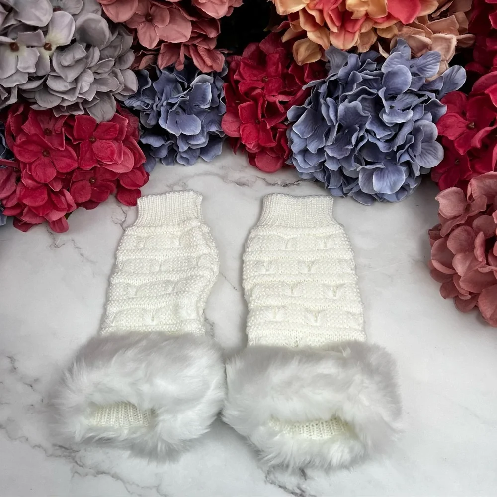 White Cable Knit Faux Fur Trim Fingerless Gloves - Women